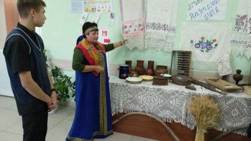 Кильдеевским школьникам показали предметы старины