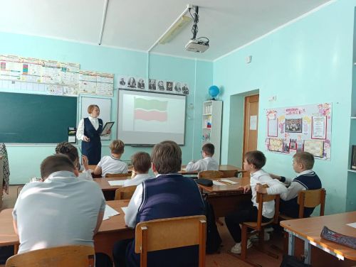 Югары Ослан мәктәбендә Татарстан Конституциясе көнен билгеләп үттеләр