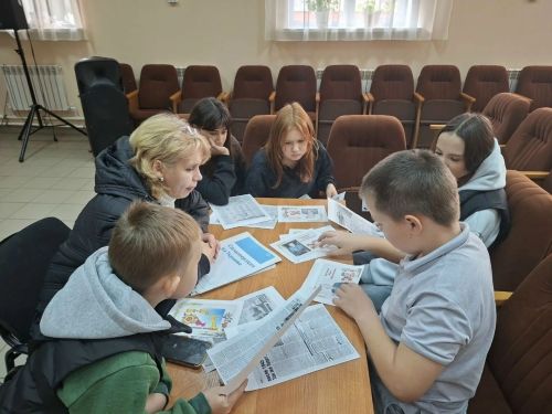 В Макуловском СДК провели беседу о правде и безопасности в сети