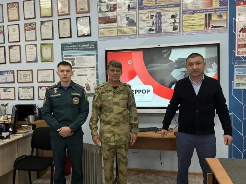 Гимназия укучыларына ут белән сак булу күнекмәләрен аңлаттылар