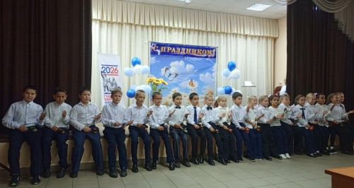 Макуловский СДК провел концерт «Жизни золотой листопад»