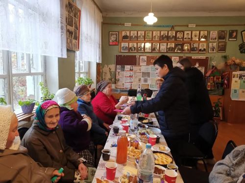 Кызыл Байракта Өлкәннәр көнен чәй өстәле артында билгеләп үттеләр