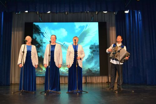 «Балкыш» - день второй: возраст для творчества - не помеха