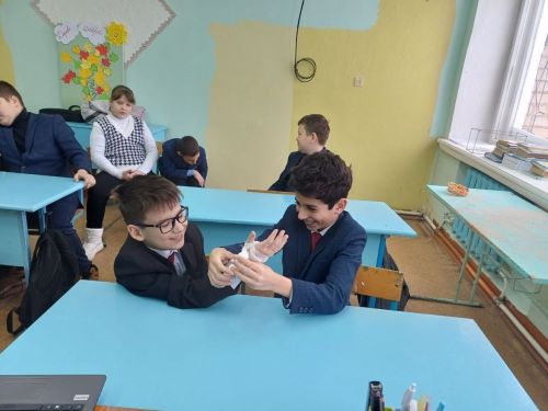 Школьников в Татарско-Бурнашевской СОШ научили первой помощи