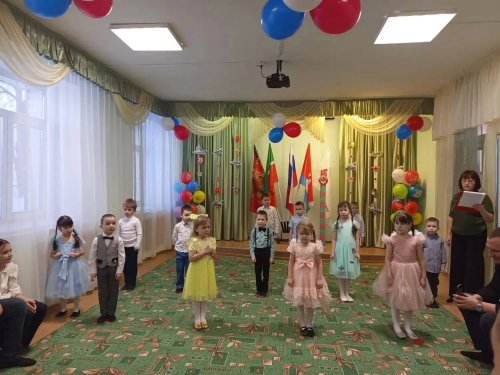 «Салават күпере» балалар бакчасында әтиләрне котладылар