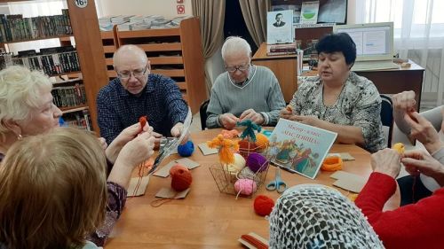 В Верхнеуслонской библиотеке проводили Масленицу песнями и блинами