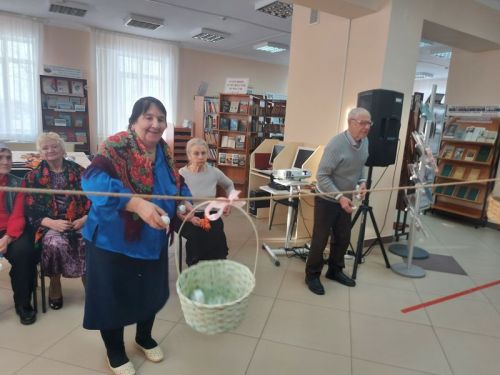 В Верхнеуслонской библиотеке проводили Масленицу песнями и блинами