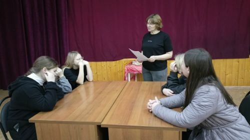 Поэтический вечер ко Дню родного языка прошел в Кильдеевском ДК