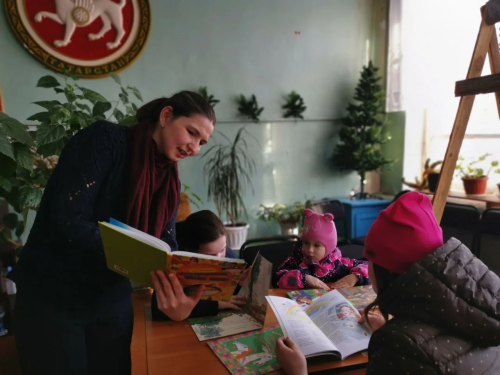 Кызыл Байракта “Әниемнең теле” чарасы узды