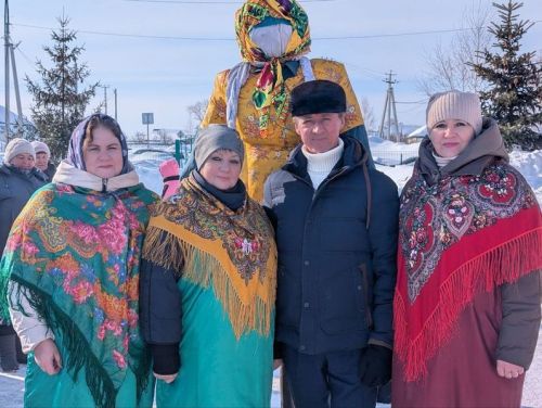 Масленицу в Кильдееве проводили с блинами, играми и сожжением чучела