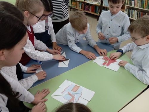 Фольклорная радуга: детям рассказали о традициях народов России