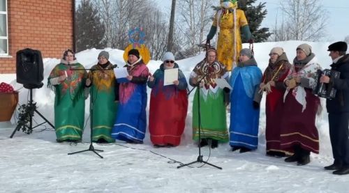 Масленицу в Кильдееве проводили с блинами, играми и сожжением чучела