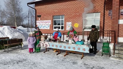 Масленицу в Кильдееве проводили с блинами, играми и сожжением чучела