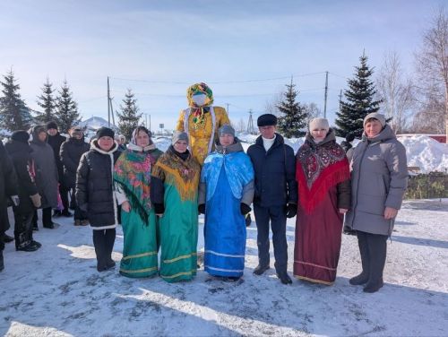 Масленицу в Кильдееве проводили с блинами, играми и сожжением чучела