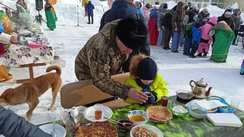 Масленицу в Кильдееве проводили с блинами, играми и сожжением чучела