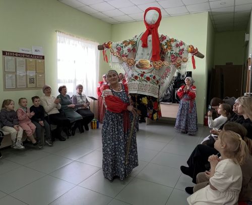 Широкая Масленица в Майдане объединила село хороводом и блинами