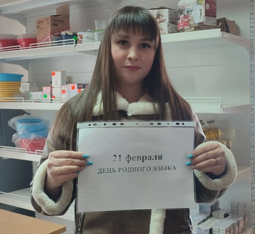 Бакча Сарайда туган телләрдә шигырьләр укыдылар
