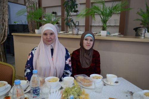 «Их сердца излучают свет»: в Верхнем Услоне прошел благотворительный ифтар