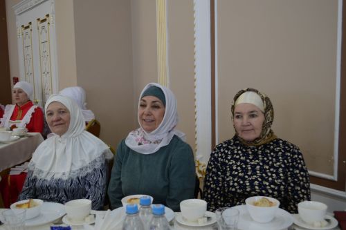 «Их сердца излучают свет»: в Верхнем Услоне прошел благотворительный ифтар