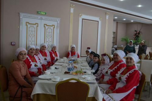 «Их сердца излучают свет»: в Верхнем Услоне прошел благотворительный ифтар