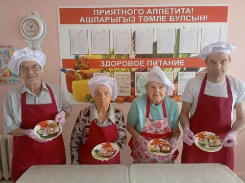 Картины из еды: мастер-класс по фуд-арту прошел в доме-интернате