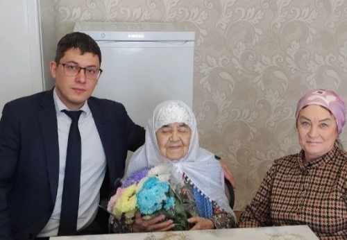 Тыл хезмәтчәне Рауза Кыям кызына 95 яшь