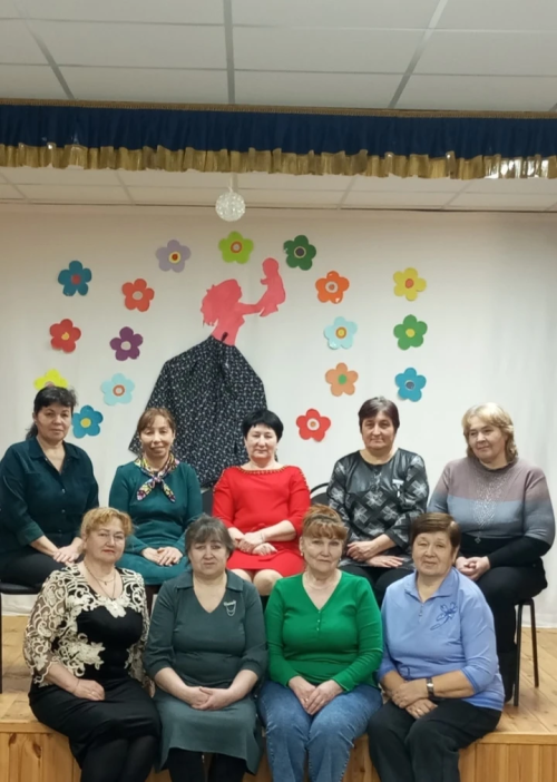 Мәмәтхуҗа хатын-кызлар «Мин сиңа лаләләр бүләк итәм...» бәйгесендә катнашты