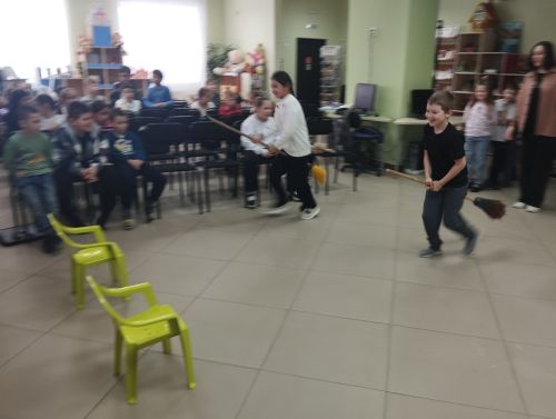 Балалар китапханәсендә Александр Роу иҗатына багышлан квиз-уен узды