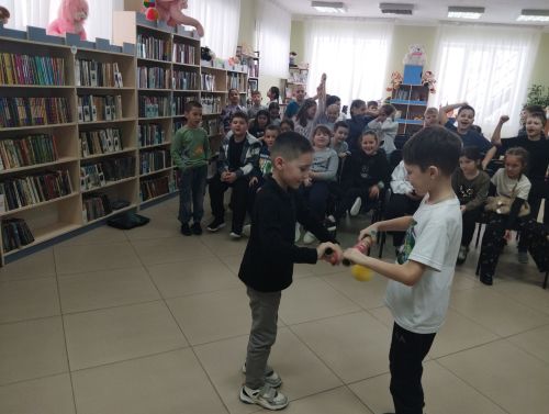 Балалар китапханәсендә Александр Роу иҗатына багышлан квиз-уен узды