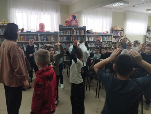 Балалар китапханәсендә Александр Роу иҗатына багышлан квиз-уен узды