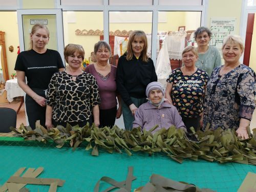 95-летняя труженица тыла рассказала волонтерам в Печищах о войне