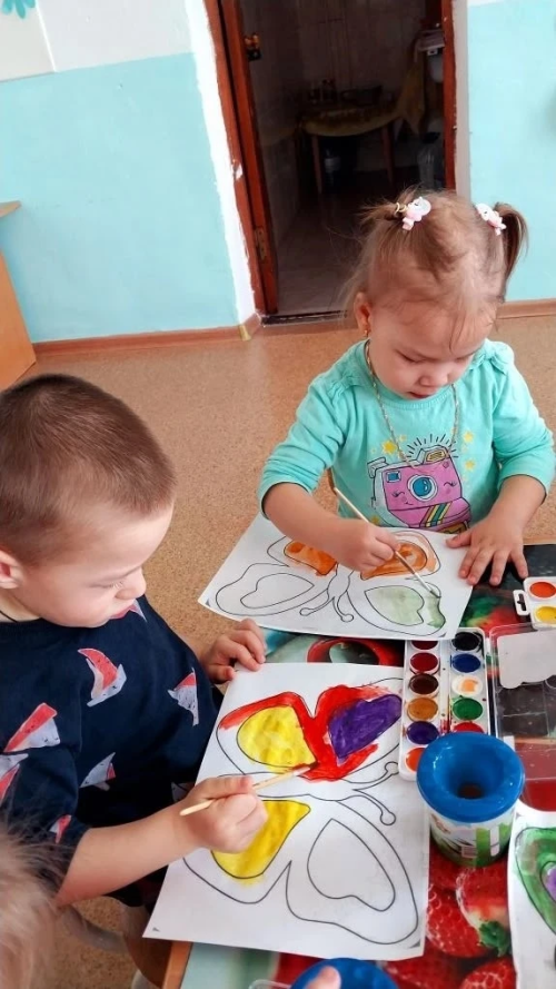 Балалар бөҗәкләр дөньясын өйрәнделәр