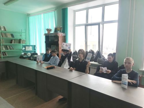 Верхнеуслонским школьникам рассказали о Крымской весне в преддверии 18 марта