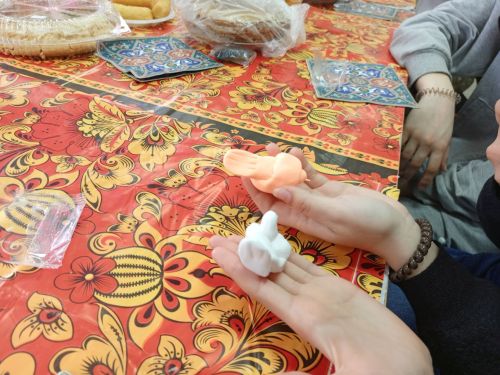 В Макулове встретили весну сразу двумя народными праздниками