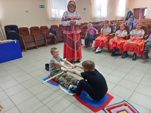 В Макулове встретили весну сразу двумя народными праздниками