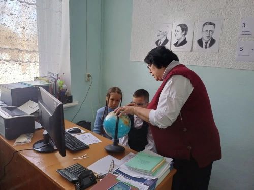 В Татарско-Бурнашевской школе отметили День воссоединения Крыма с Россией