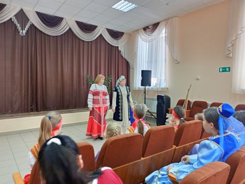 В Макулове встретили весну сразу двумя народными праздниками