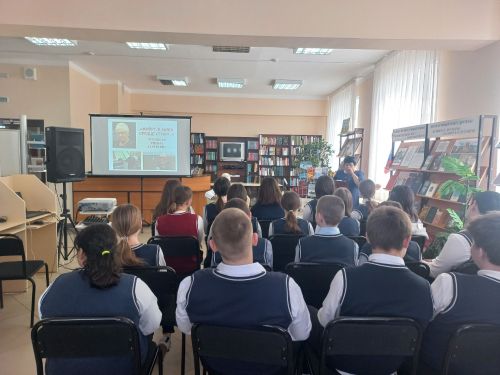 В Верхнем Услоне школьники встретились с поэтессой Риммой Троицкой