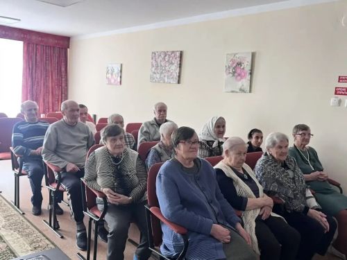 В доме-интернате Верхнего Услона показали фильм о Самаре
