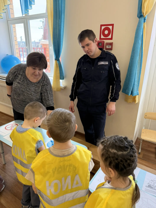 В детском саду «Березка» прошли веселые старты по правилам дорожного движения
