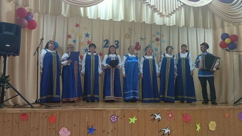 В Кильдееве объединили 23 февраля и 8 марта в праздничном концерте «23 + 8»