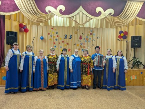 В Кильдееве объединили 23 февраля и 8 марта в праздничном концерте «23 + 8»