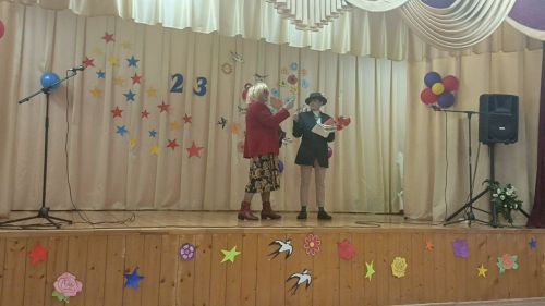 В Кильдееве объединили 23 февраля и 8 марта в праздничном концерте «23 + 8»