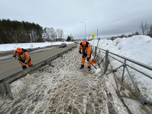 В Верхнеуслонском районе готовятся к паводку: чистят водопропускные трубы