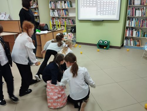 Балалар китапханәсендә китапларны сак кулланырга өйрәнделәр