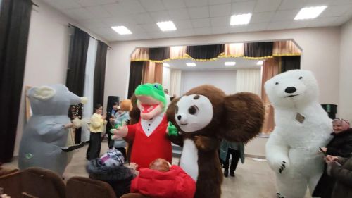 В Коргузе поздравили мужчин и женщин праздничным концертом