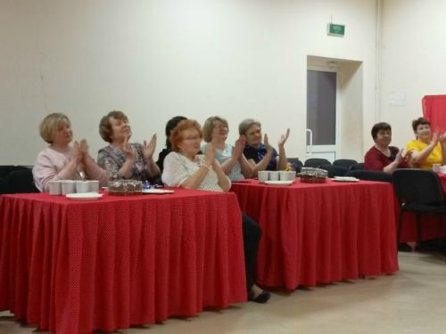 В Нижнем Услоне поздравили женщин с 8 Марта и вручили подарки матерям бойцов СВО