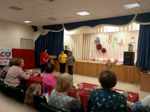 В Нижнем Услоне поздравили женщин с 8 Марта и вручили подарки матерям бойцов СВО