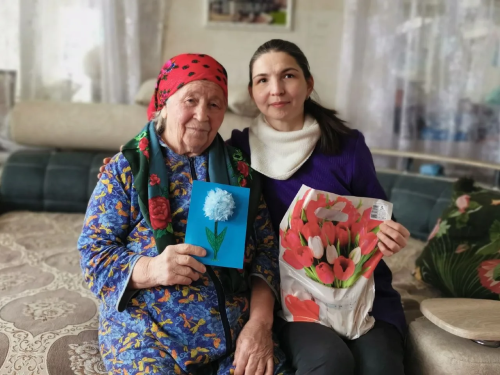 Кызыл Байракта сугыш чоры балаларын өйләрендә котладылар