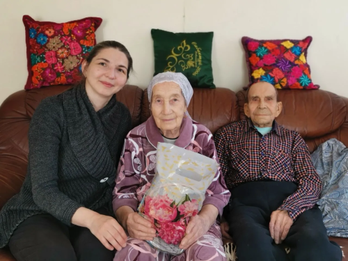Кызыл Байракта сугыш чоры балаларын өйләрендә котладылар